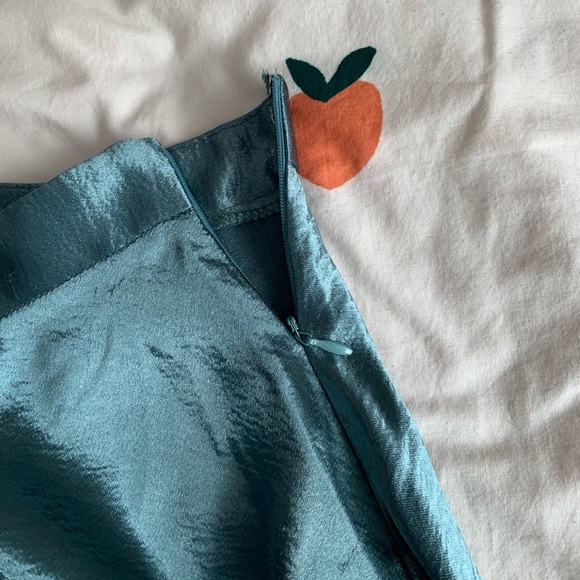 silence and noise satin skirt - Picture 2 of 5